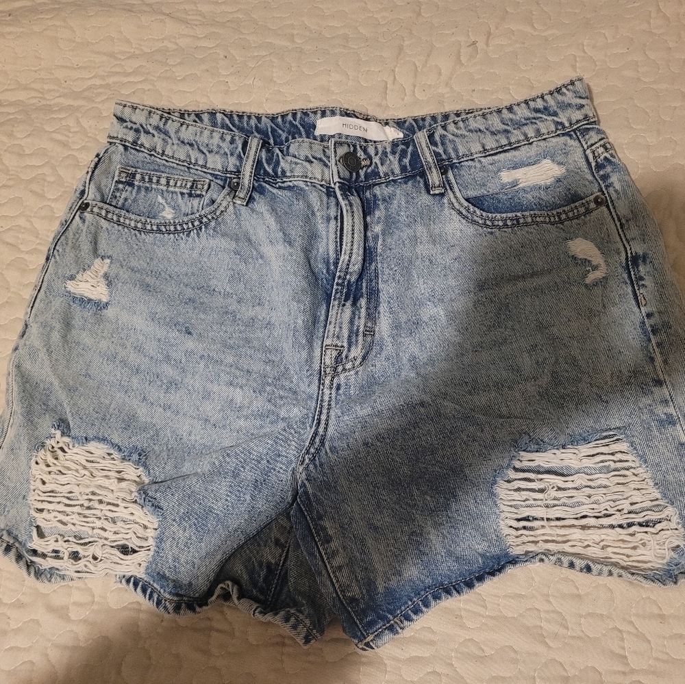 Hidden Distressed Light Wash Blue Jean Shorts Size Large NWT
